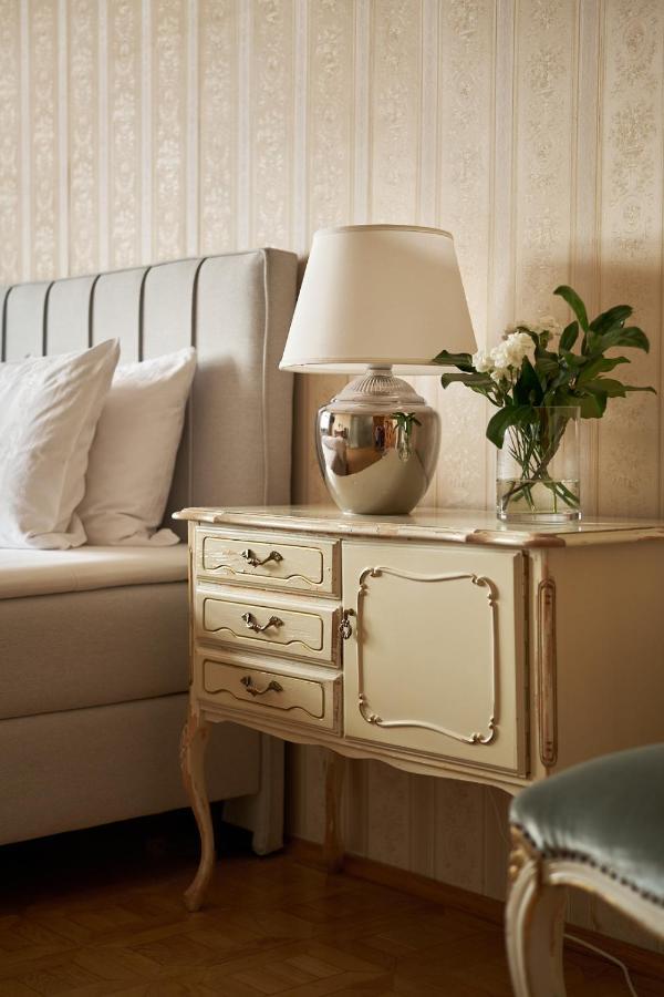 Boutique Palac Warmatowice Sienkiewiczowskie 莱格尼察 外观 照片
