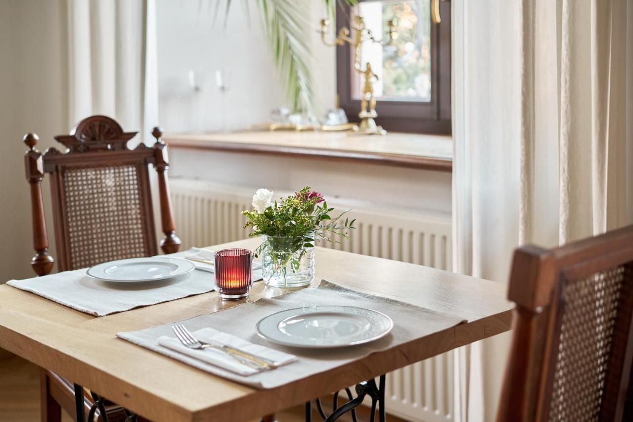 Boutique Palac Warmatowice Sienkiewiczowskie 莱格尼察 外观 照片